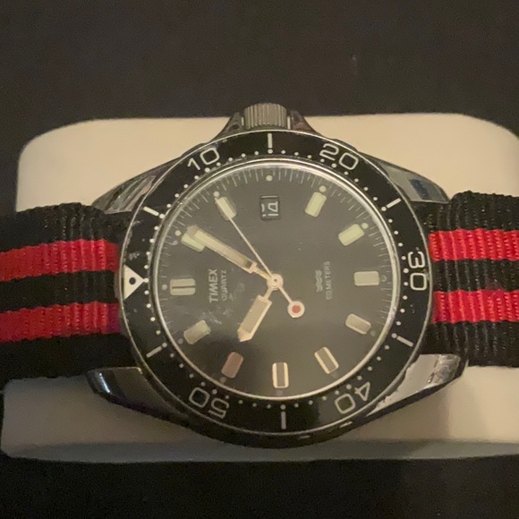 Vintage Timex Quartz Red Dot Mens 50 Meter Diver Watch Untested Lollipop - Picture 3 of 4